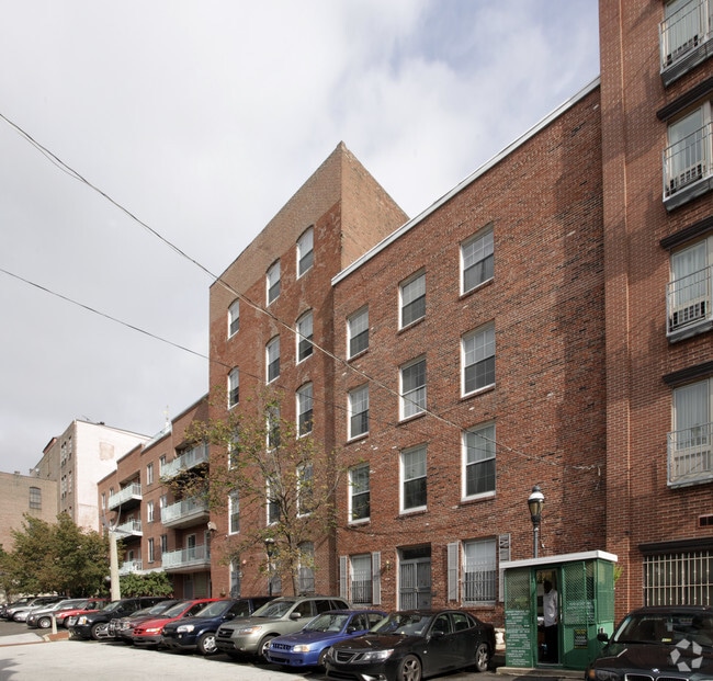 Primary Photo - Churchview Commons