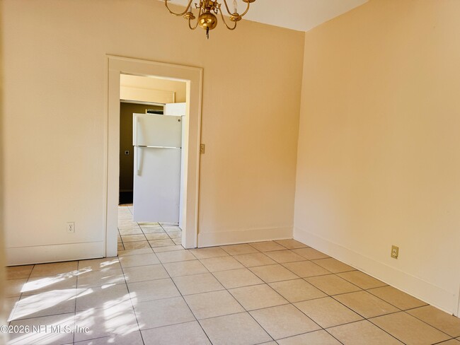 Building Photo - 1617 E 14th St