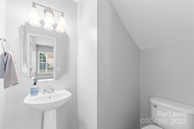 Building Photo - 15627 Canmore Street