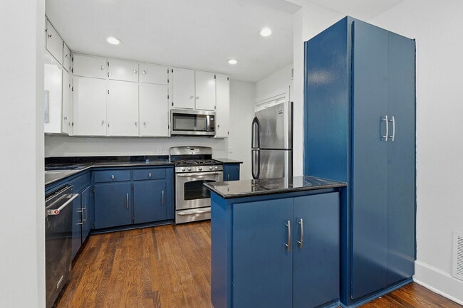 Building Photo - 804 Rutherford Pl
