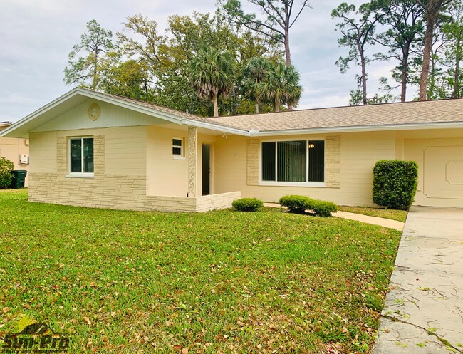 Building Photo - 1505 Edgewater Rd