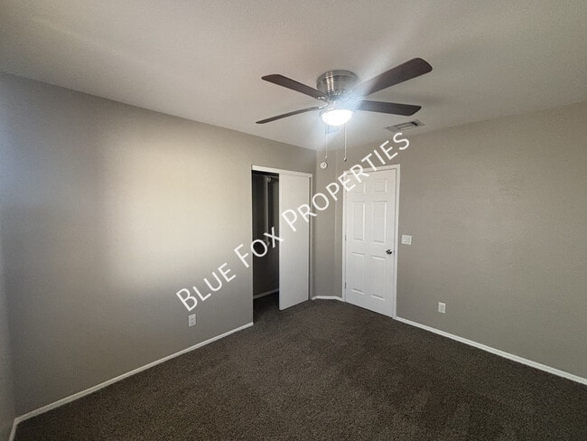 Building Photo - 9825 N Camino Vado