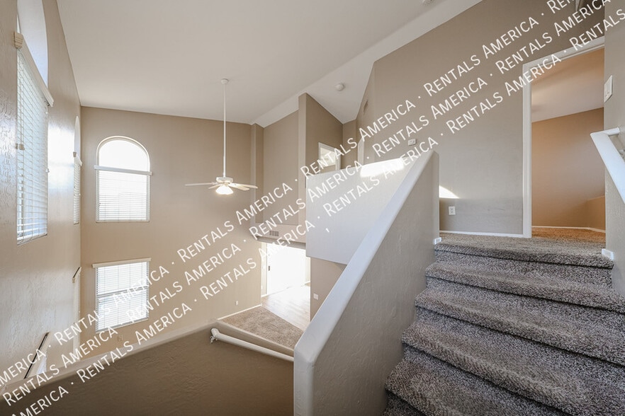 Building Photo - 3719 E Inverness Ave