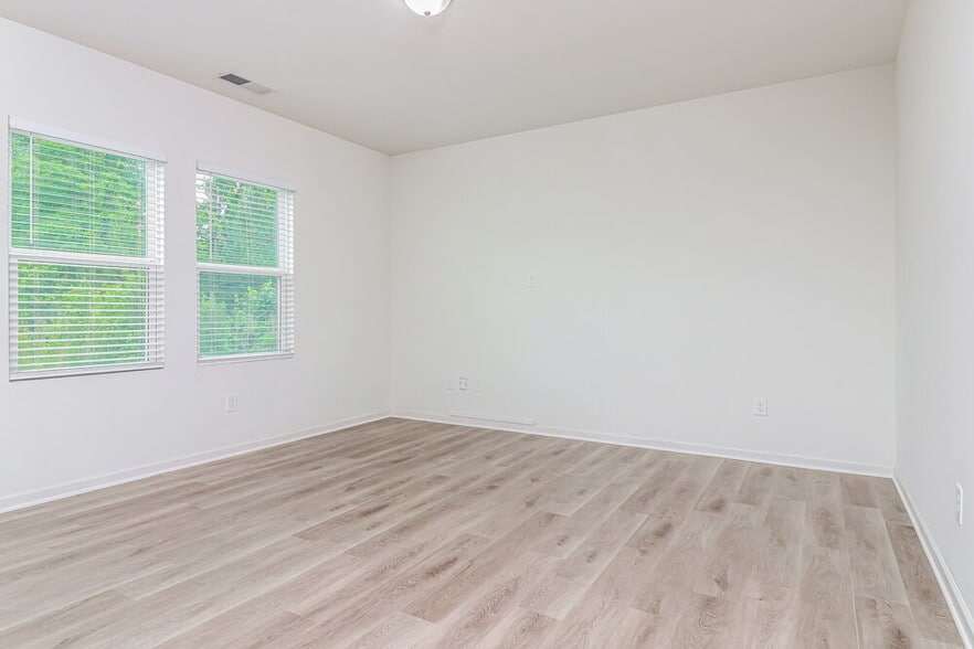 Building Photo - 44 Meriwether Ln