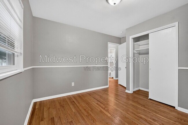 Building Photo - 6717 Lightwood Dr
