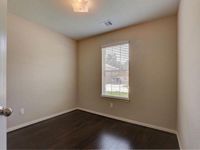 Building Photo - 28925 San Bernard River Loop