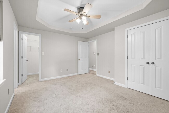 Building Photo - Woodbury Farms