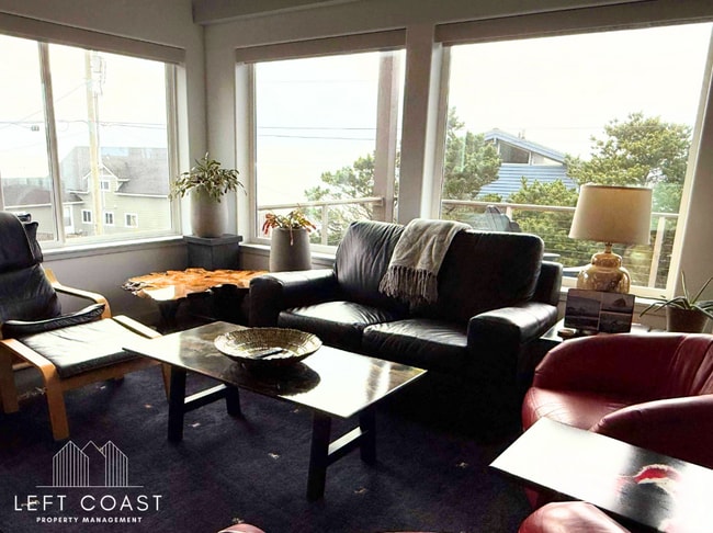 Building Photo - 480 Alsea Ave