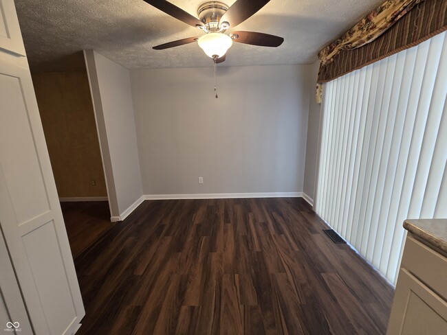 Building Photo - 7620 Snowflake Dr