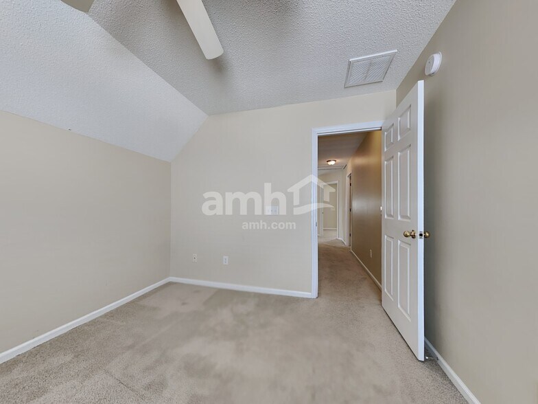 Building Photo - 103 Eagle Ridge Rd