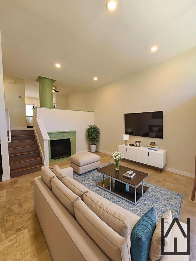 Building Photo - Spacious and remodeled 2 Bed 2.5 baths in ...