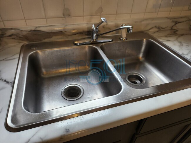 Building Photo - *Coming Soon* Great Hillcrest Find!  2Bedrooms & 1 Bathroom Pefect for UAMS Student(s)