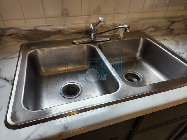 Building Photo - Great Hillcrest Find!  2Bedrooms & 1 Bathroom Pefect for UAMS Student(s)