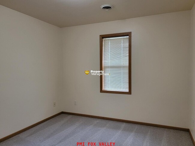 Building Photo - Charming 2 Bedroom Condo in the Heart of B...