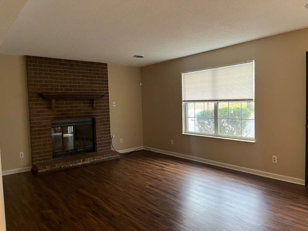 Building Photo - Farragut Bent Tree S/D 3 bed/2 bath