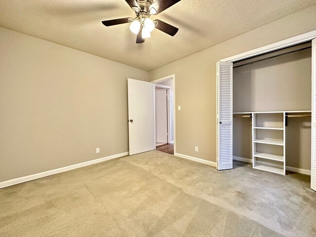 Building Photo - 28 Leonard Dr