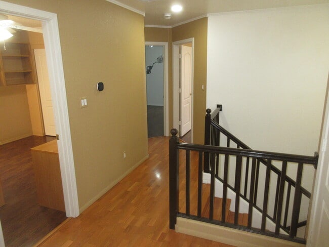 Building Photo - 7320 Desert Eagle Rd NE