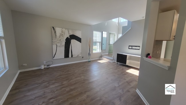 Building Photo - 187 W Buckingham Dr