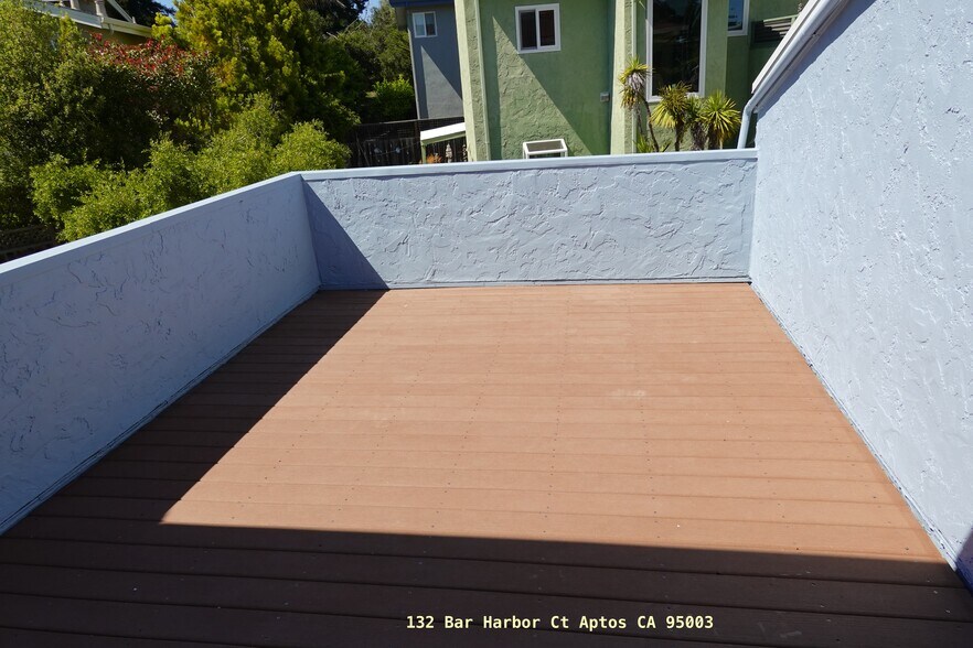 Balcony (upstairs) - 132 Bar Harbor Ct