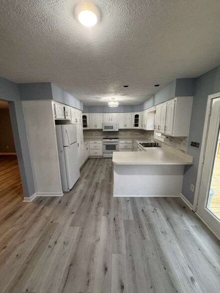 Building Photo - 3061 Sweetpine Ln