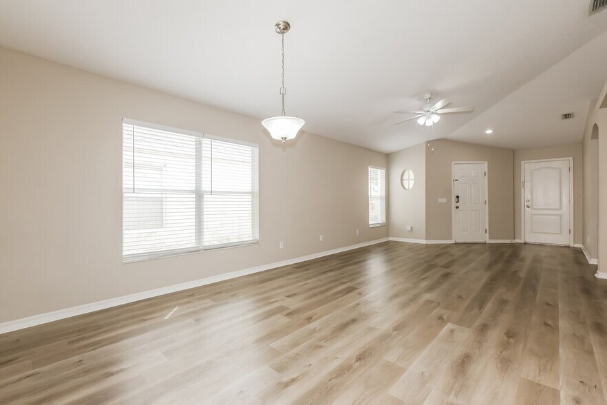 Building Photo - 1038 Harvest Moon Dr