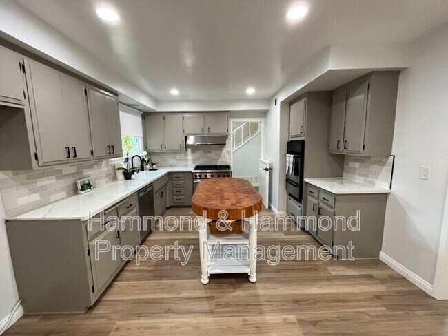 Building Photo - 17115 Bircher St