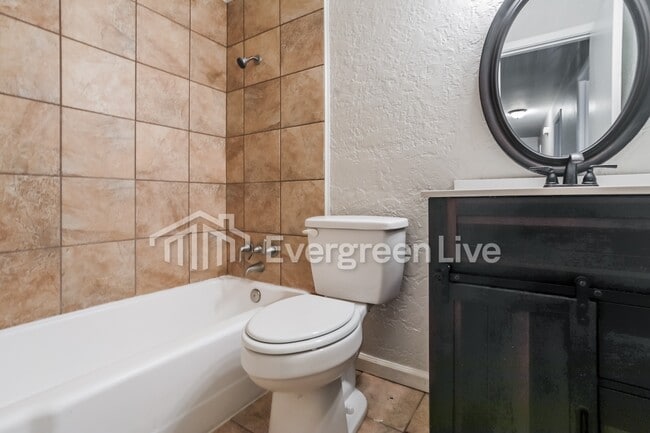 Building Photo - 311 Franklin Dr