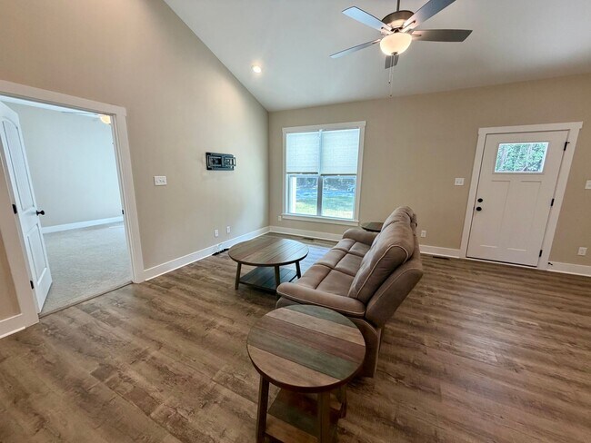 Building Photo - 319 Merifield Dr