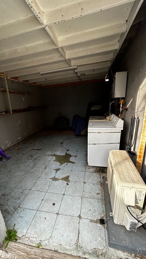 Building Photo - 306 W Sunkist St