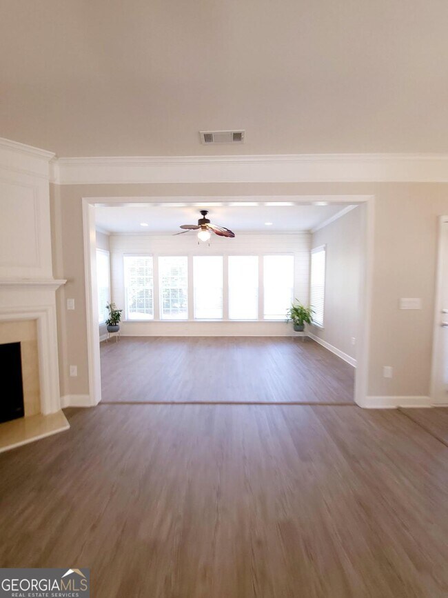 Building Photo - 6411 Hickory Springs Cir