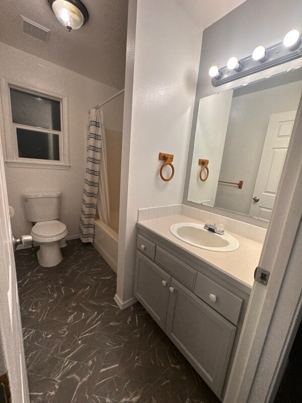 Building Photo - 9907 W Mesquite Ct