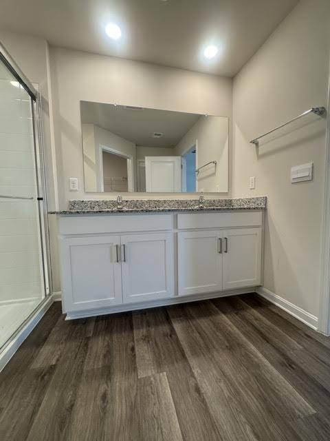 Building Photo - Spacious 5-Bedroom Home with Finished Basement on Corner Lot in Stephens City