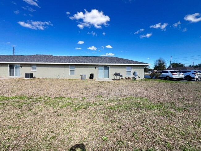 Building Photo - Charming 2-Bedroom, 2-Bathroom Rental in the Heart of Ocala!