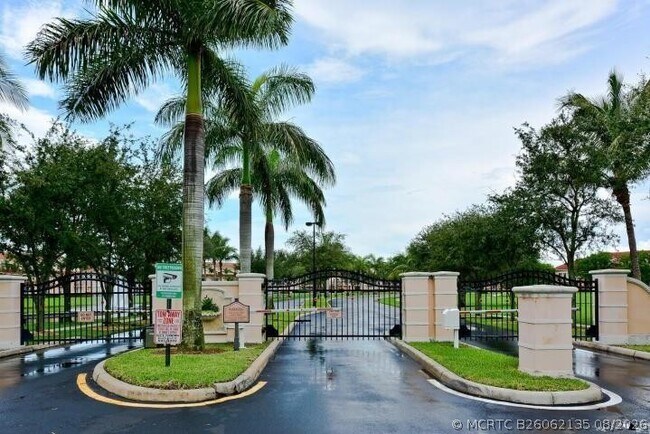 Building Photo - 2058 Alta Meadows Ln
