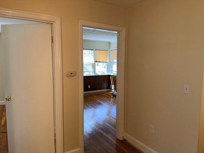 Building Photo - 28 Robinhood Rd