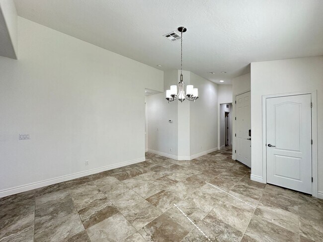 Building Photo - Lantern Gardens