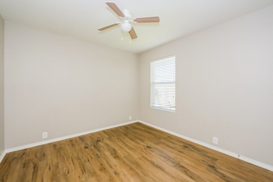 Building Photo - 4700 Rhone Dr