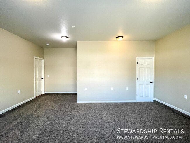 Building Photo - 618 Camden Ln