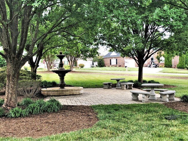 Building Photo - 113 Brookshire Ln