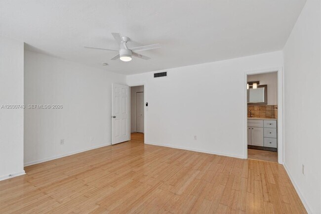 Building Photo - 8875 SW 62nd Terrace