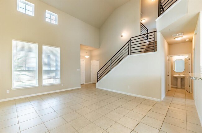 Building Photo - 117 Manatee Ln