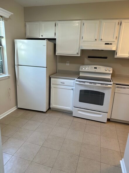 Building Photo - 2926 Heathstead Pl