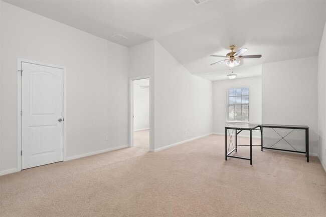 Building Photo - 2124 Hat Bender Lp