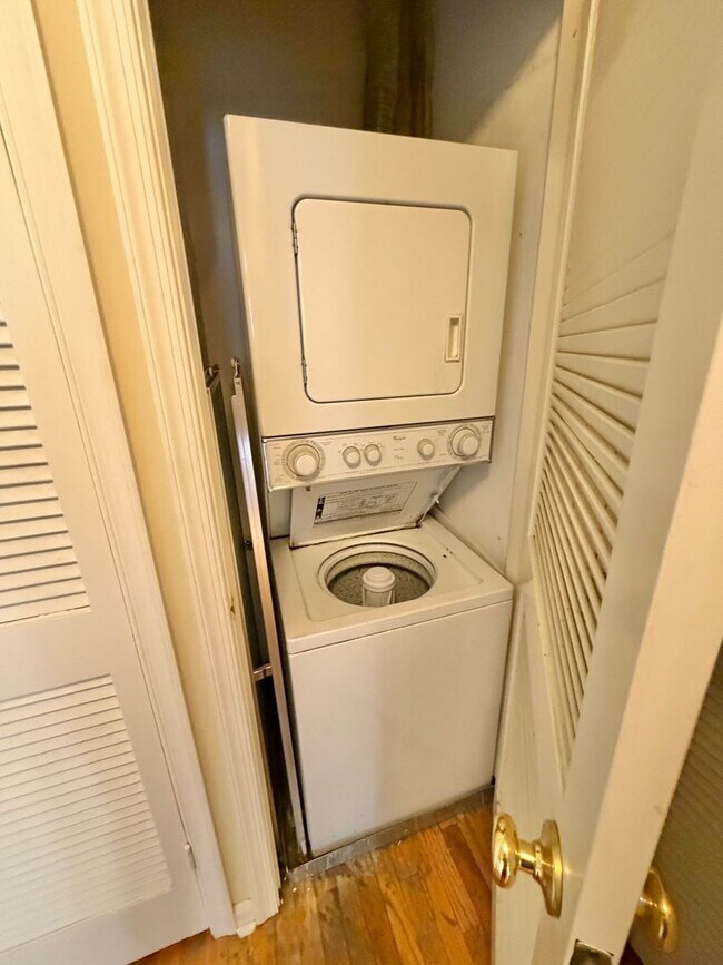 Building Photo - 0394 - Souliotis