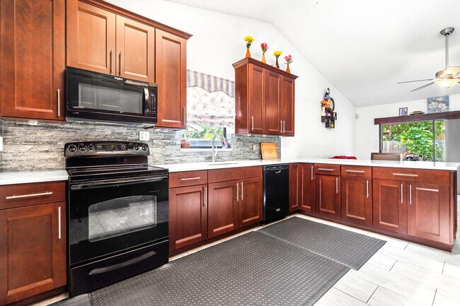 Building Photo - 8541 NW 51st Ct