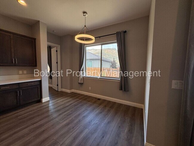 Building Photo - 3108 Cambria Lp