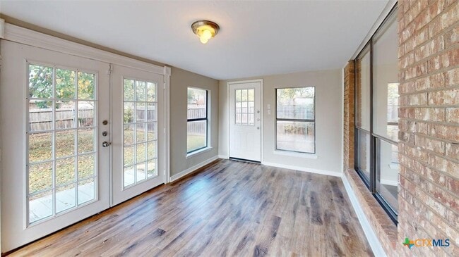 Building Photo - 1813 Sundown Dr