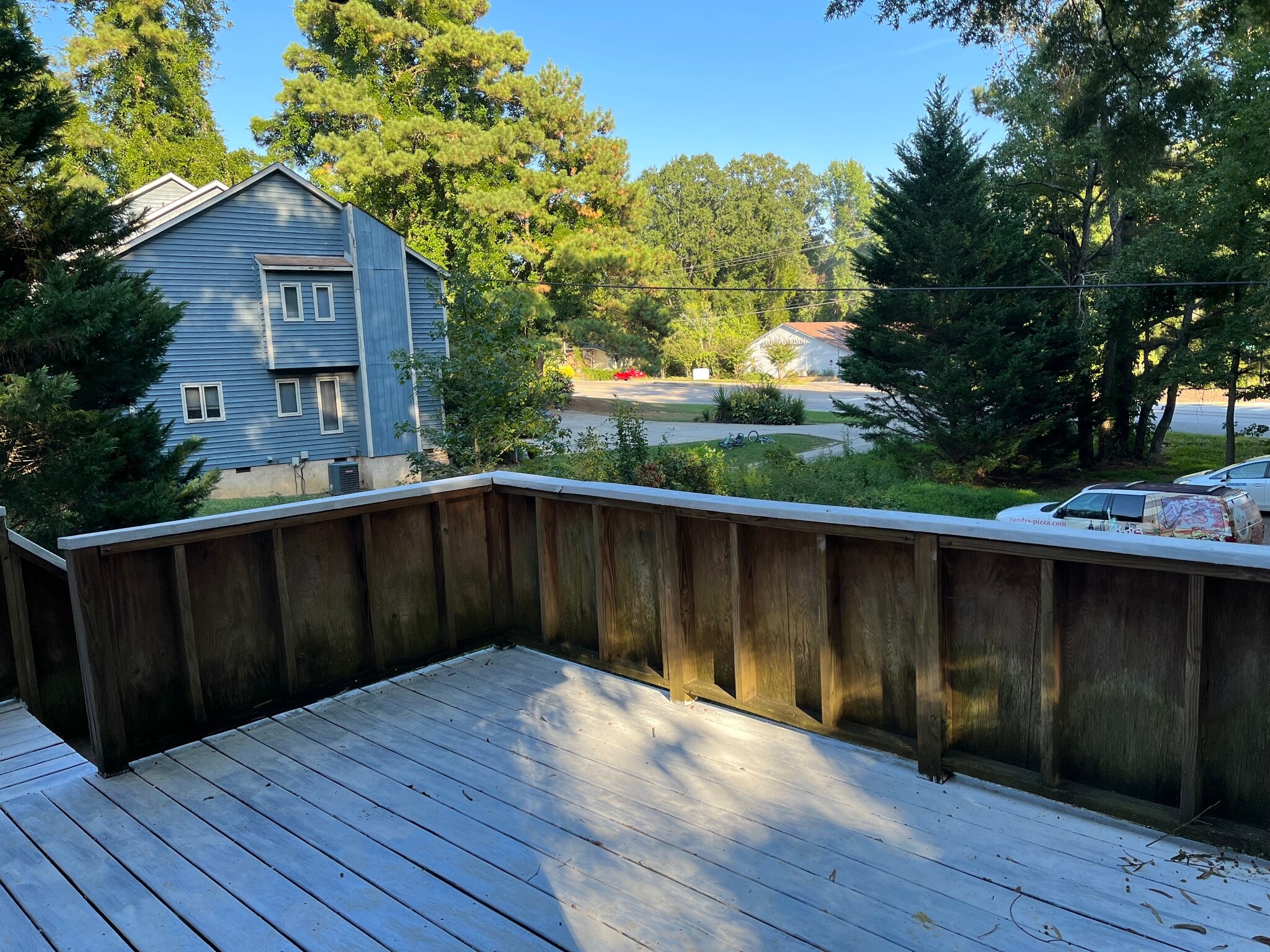 Building Photo - 906 W Chatham St