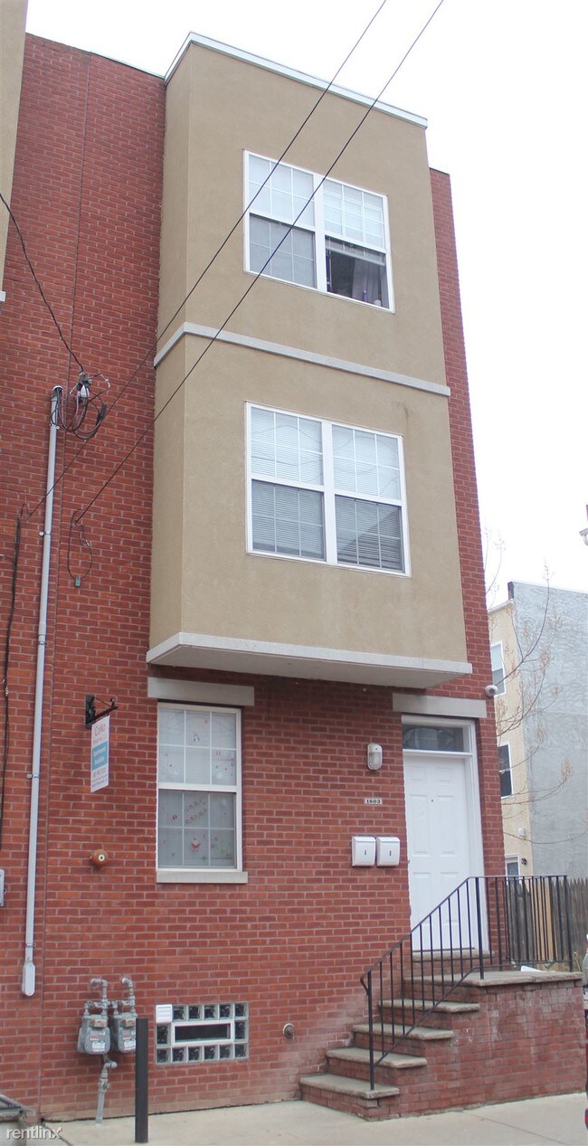 Building Photo - 4 br, 2 bath Duplex - 1803 W BERKS ST Unit 1