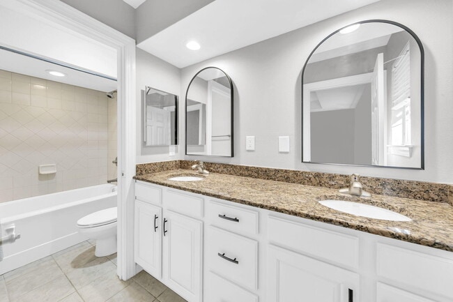 Building Photo - 59 Talon Ct